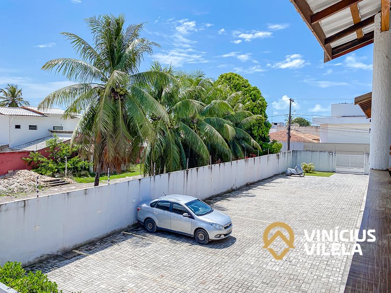 Apê pavimento superior com 2 quartos (ambos com ar), interne