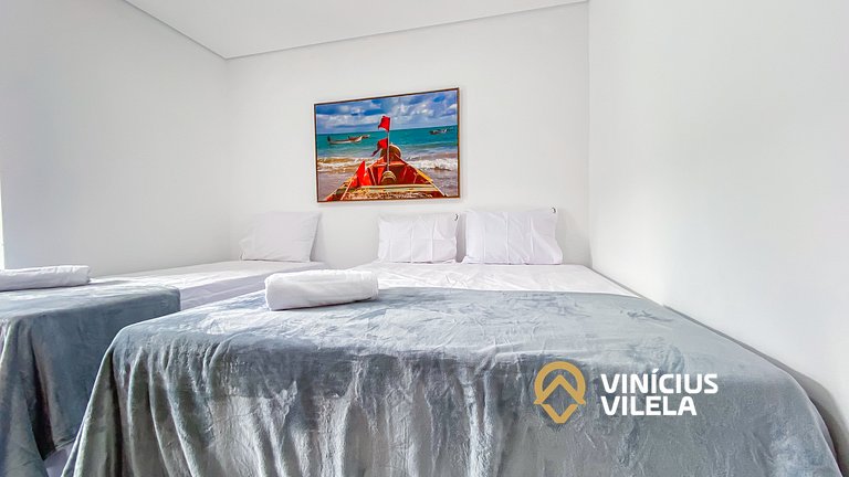 Com 3 suítes, churrasqueira privativa.