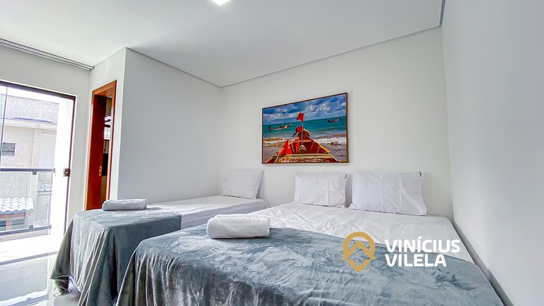 Com 3 suítes, churrasqueira privativa.