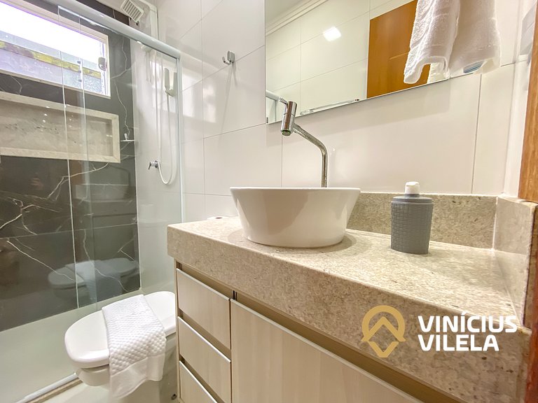 Casa Individual com 2 suítes, cozinha completa, Internet pri