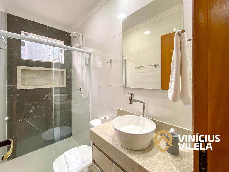 Casa Individual com 2 suítes, cozinha completa, Internet pri