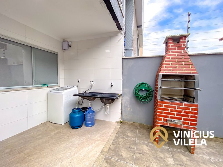 Casa Individual com 2 suítes, cozinha completa, Internet pri