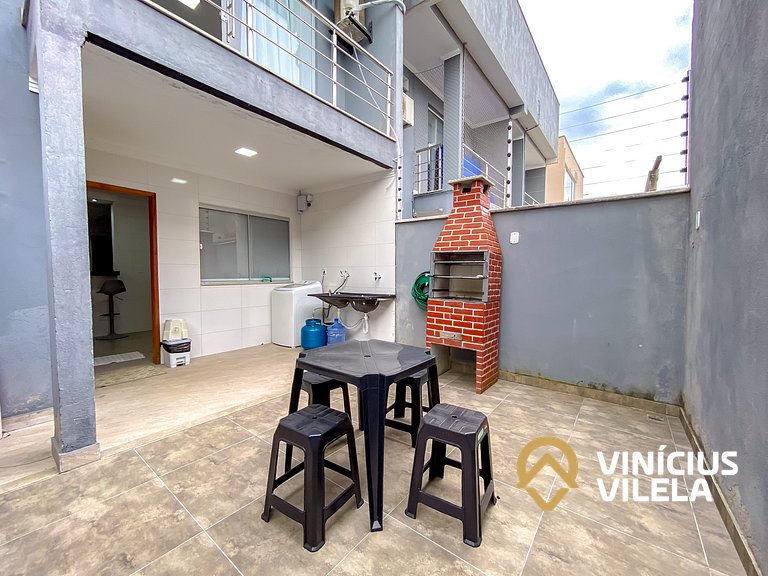 Casa Individual com 2 suítes, cozinha completa, Internet pri