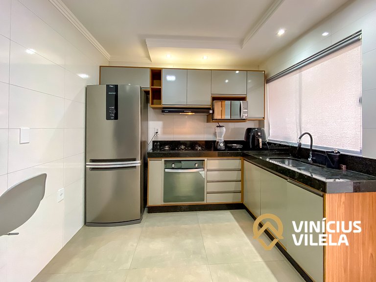 Casa Individual com 2 suítes, cozinha completa, Internet pri
