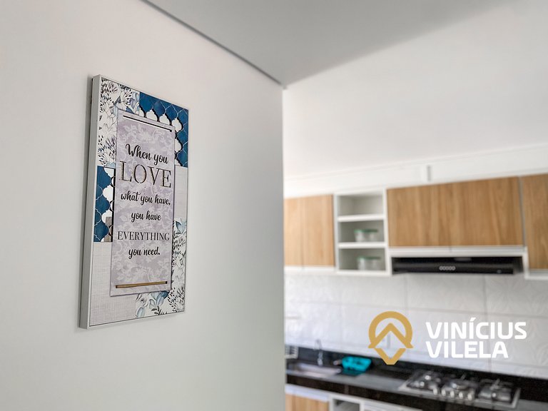 Apto 3 quartos sendo 1 suíte, mobilia de excelente padrão ac