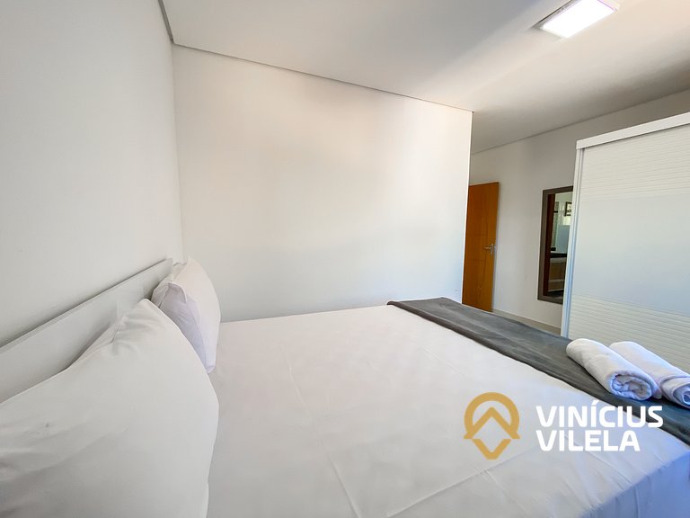 Apto 3 quartos sendo 1 suíte, mobilia de excelente padrão ac