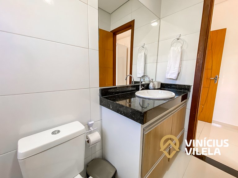 Apto 3 quartos sendo 1 suíte, mobilia de excelente padrão ac