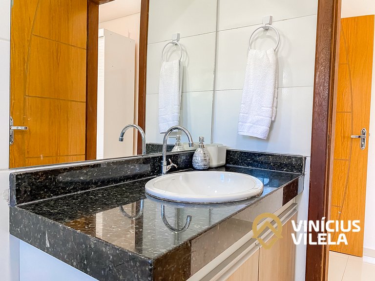 Apto 3 quartos sendo 1 suíte, mobilia de excelente padrão ac