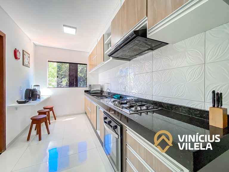 Apto 3 quartos sendo 1 suíte, mobilia de excelente padrão ac