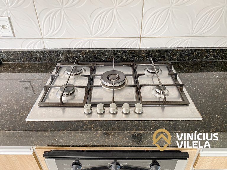 Apto 3 quartos sendo 1 suíte, mobilia de excelente padrão ac