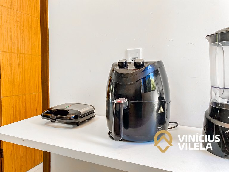 Apto 3 quartos sendo 1 suíte, mobilia de excelente padrão ac