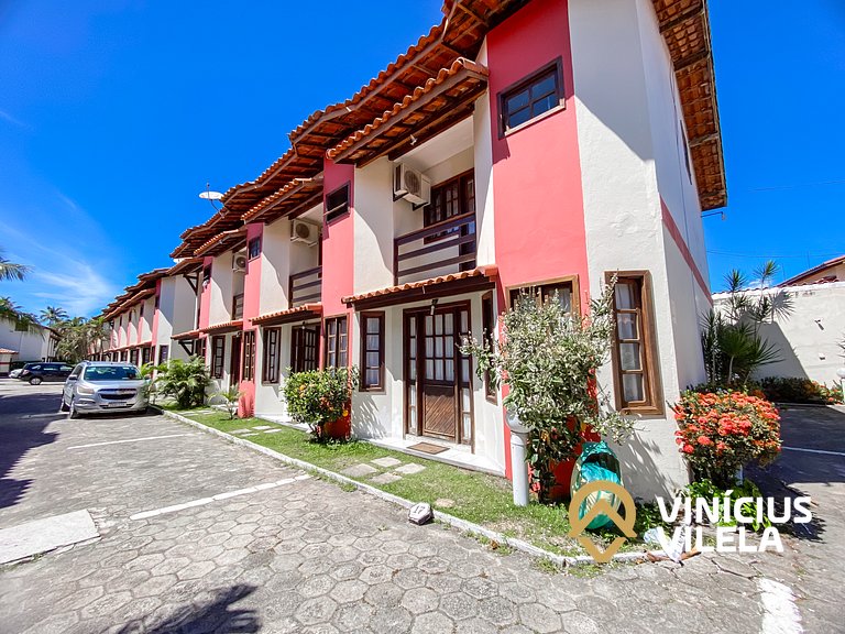 Casa com 2 suítes (todas com ar), churrasqueira e internet p