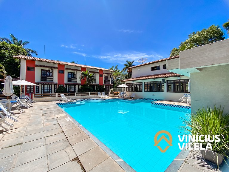 Casas com 2 ou 3 suítes (todas com ar split), com internet p