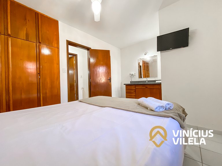 Casa com 2 suítes (todas com ar), churrasqueira e internet p