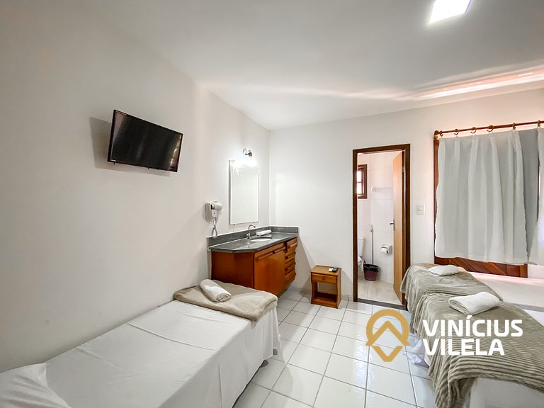 Casa com 2 suítes (todas com ar), churrasqueira e internet p