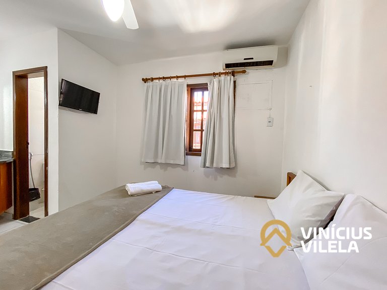 Casa com 2 suítes (todas com ar), churrasqueira e internet p