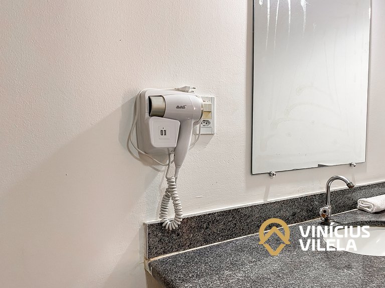 Casa com 2 suítes (todas com ar), churrasqueira e internet p