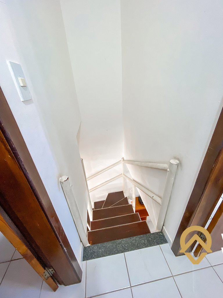 Casa com 2 suítes (todas com ar), churrasqueira e internet p