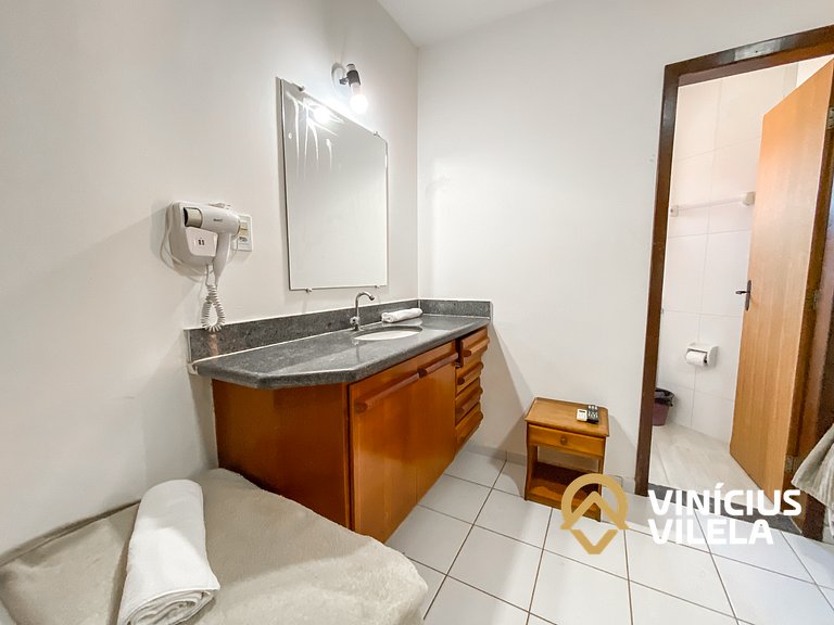 Casa com 2 suítes (todas com ar), churrasqueira e internet p