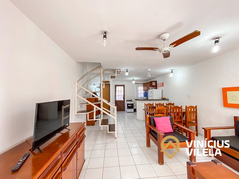 Casa com 2 suítes (todas com ar), churrasqueira e internet p