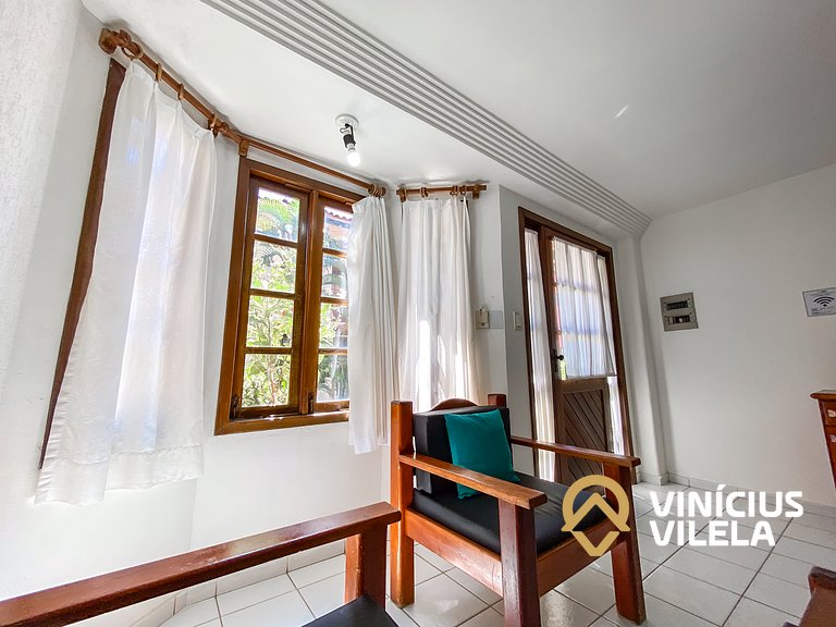 Casa com 2 suítes (todas com ar), churrasqueira e internet p