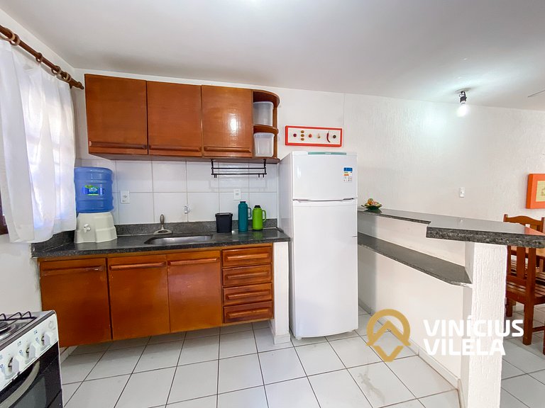 Casa com 2 suítes (todas com ar), churrasqueira e internet p