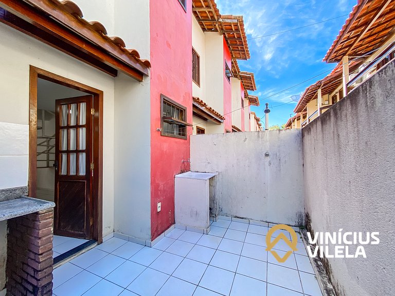 Casa com 2 suítes (todas com ar), churrasqueira e internet p