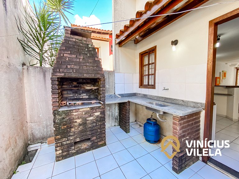 Casa com 2 suítes (todas com ar), churrasqueira e internet p