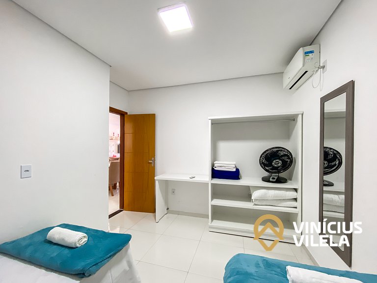 Apto 3 quartos sendo 1 suíte, mobilia de excelente padrão ac