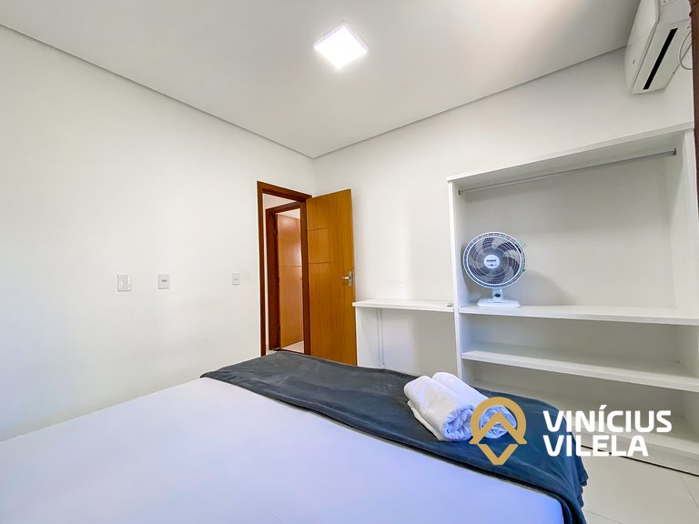 Apto 3 quartos sendo 1 suíte, mobilia de excelente padrão ac