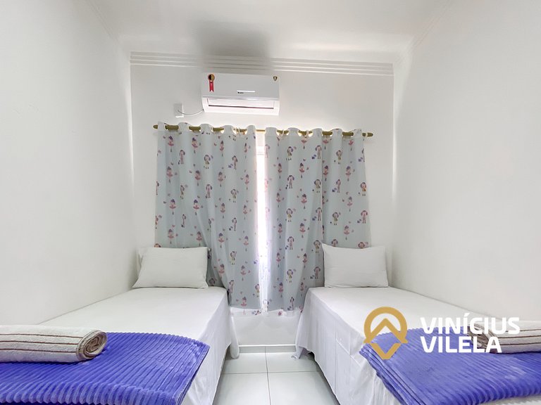 Apto no pavimento superior com 2 quartos (ambos com ar)com v