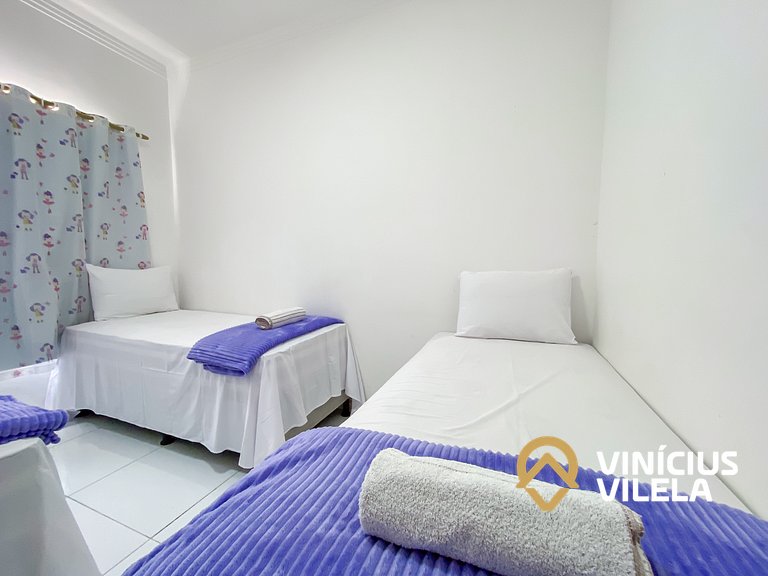 Apto no pavimento superior com 2 quartos (ambos com ar)com v