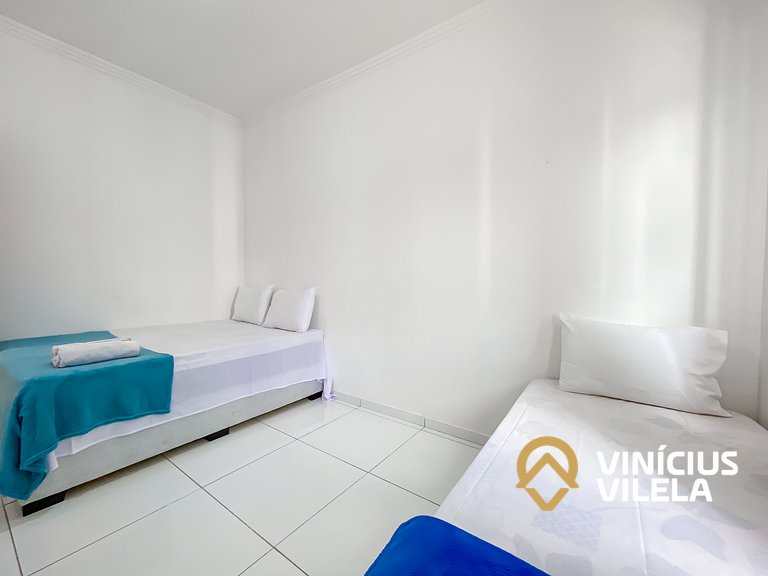 Apto no pavimento superior com 2 quartos (ambos com ar)com v