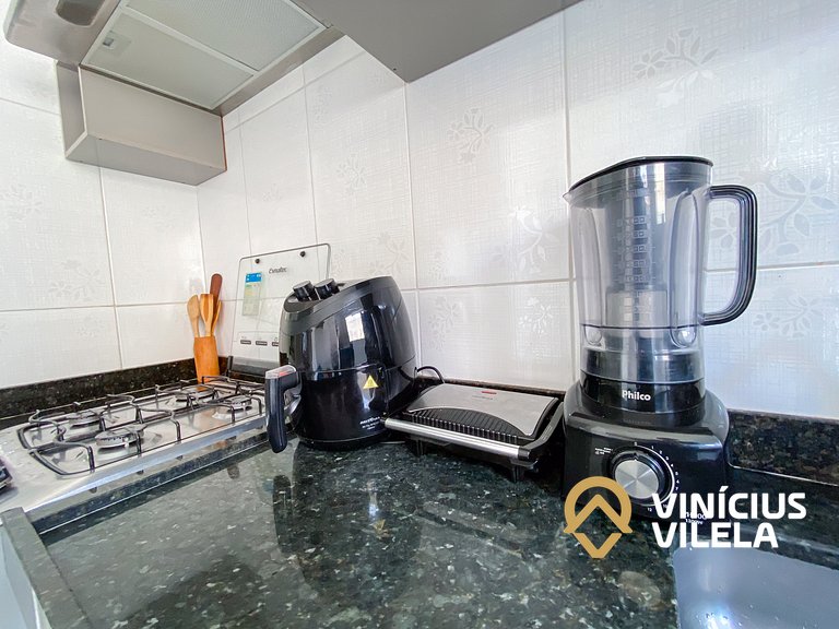 Apto no pavimento superior com 2 quartos (ambos com ar)com v