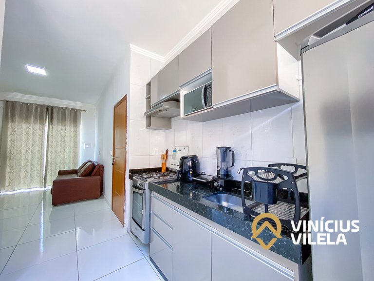 Apto no pavimento superior com 2 quartos (ambos com ar)com v