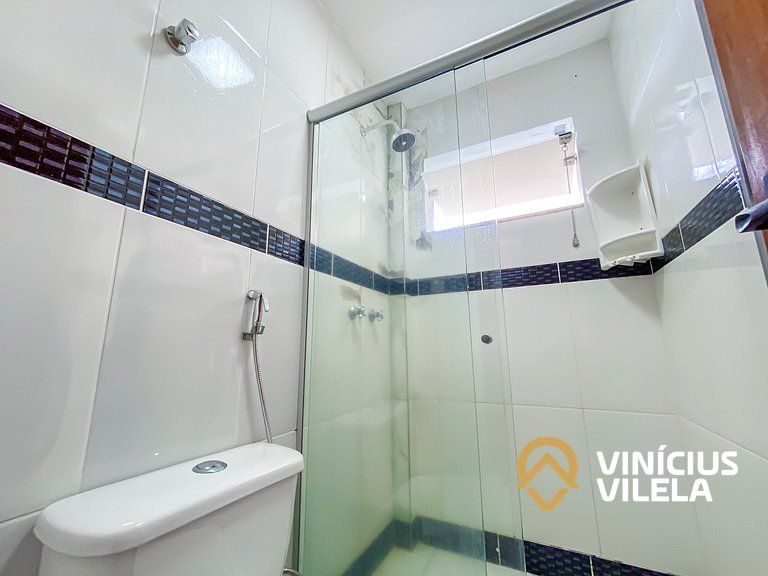 Casa com 3 suítes todas com ar condicionado, churrasqueira p