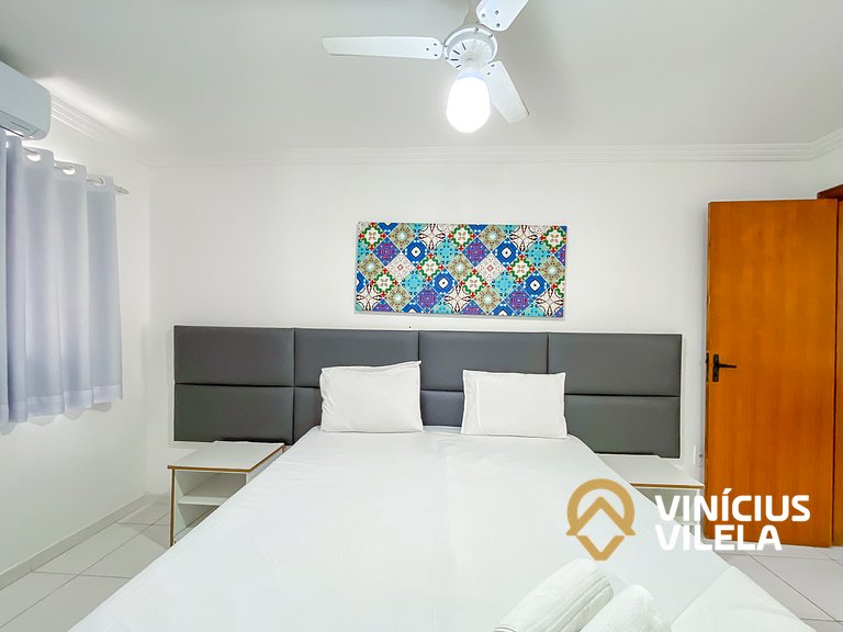 Casa com 3 suítes todas com ar condicionado, churrasqueira p