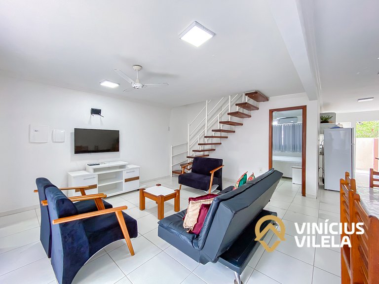 Casa com 3 suítes todas com ar condicionado, churrasqueira p