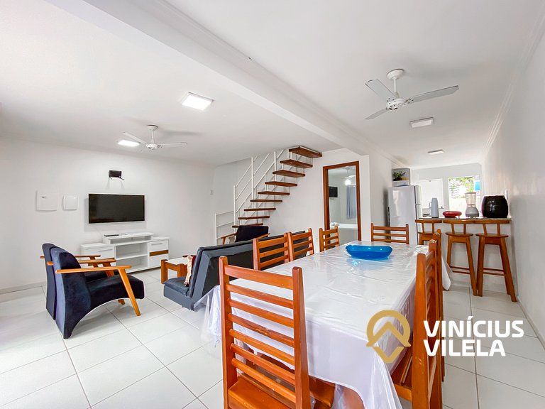 Casa com 3 suítes todas com ar condicionado, churrasqueira p