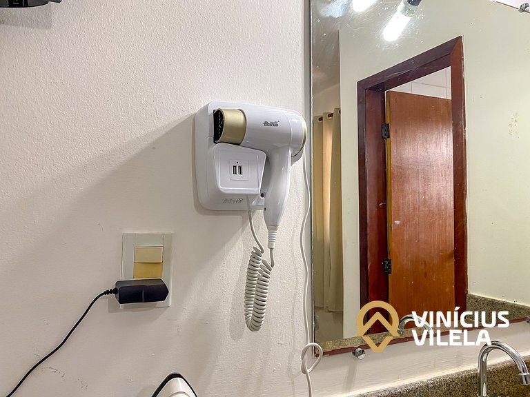 Casa com 3 suítes ambas com ar condicionado e TV, gourmet pr