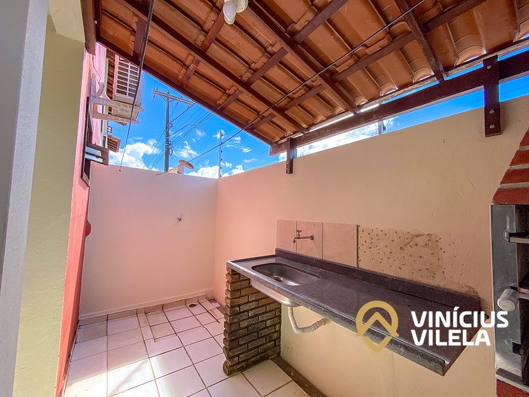 Casa com 3 suítes ambas com ar condicionado e TV, gourmet pr