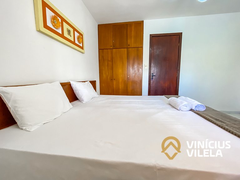 Casa com 2 suítes ambas com ar condicionado e TV, e internet