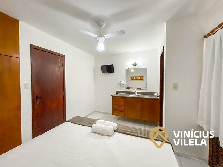 Casa com 2 suítes ambas com ar condicionado e TV, e internet