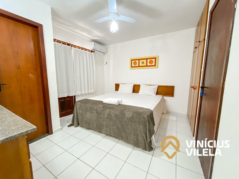 Casa com 2 suítes ambas com ar condicionado e TV, e internet