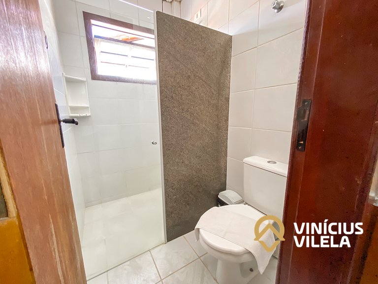 Casa com 2 suítes ambas com ar condicionado e TV, e internet