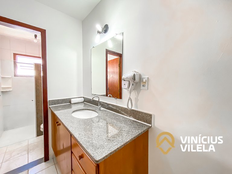 Casa com 2 suítes ambas com ar condicionado e TV, e internet