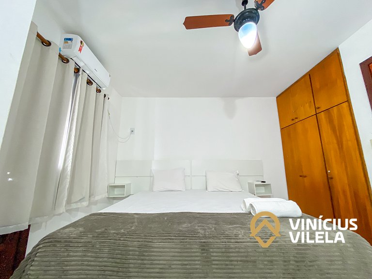 Casa com 2 suítes ambas com ar condicionado e TV, churraquei