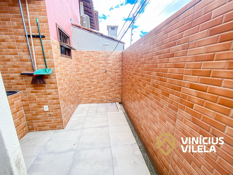 Casa com 2 suítes ambas com ar condicionado e TV, churraquei