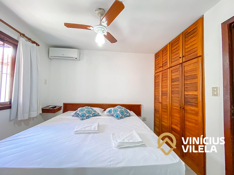 Casa com 2 suítes (ambas com ar split) e internet privativa