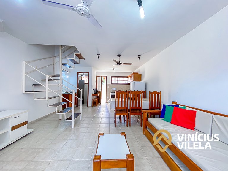 Casa com 2 suítes (ambas com ar split) e internet privativa